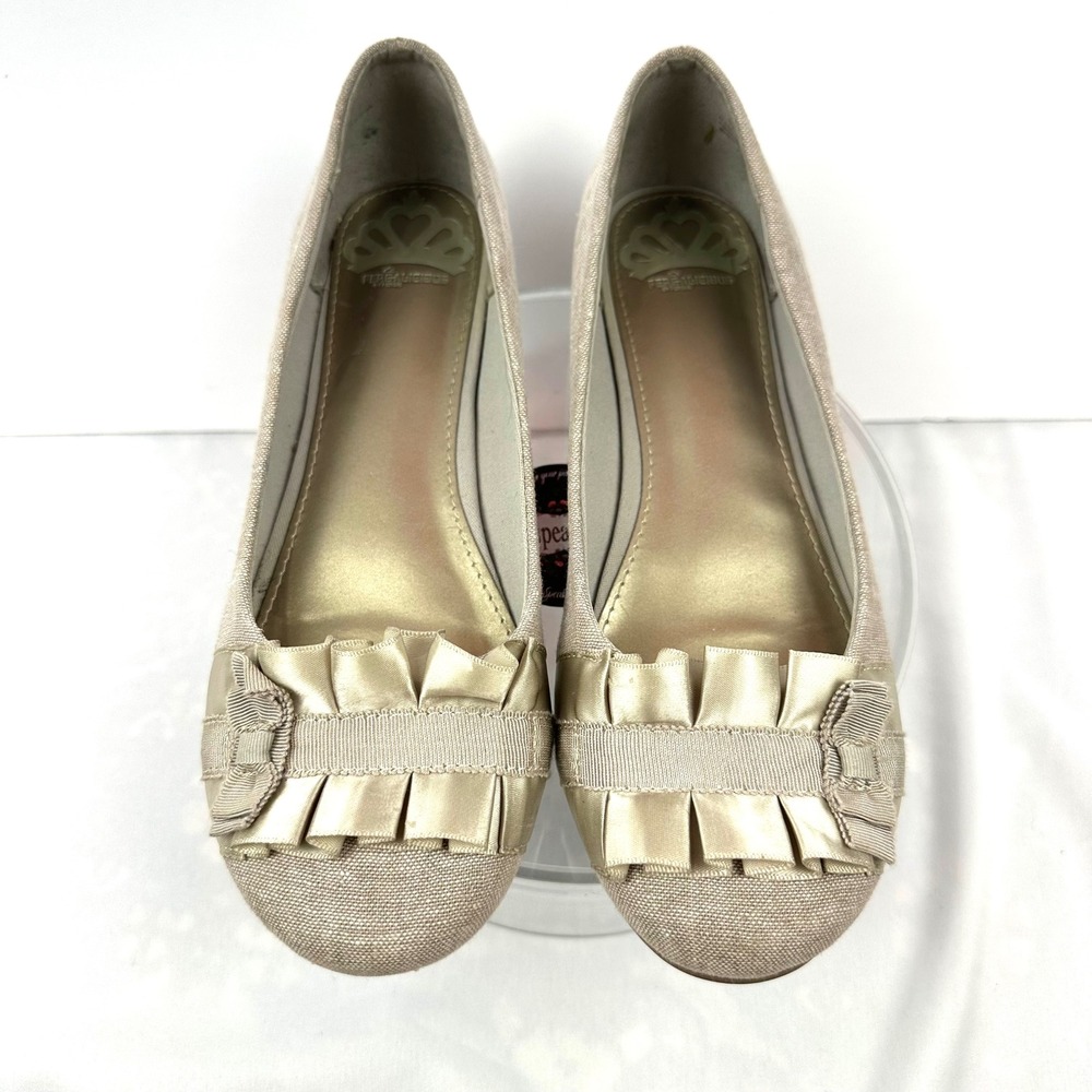 Fergalicious Women's Ruffled Ballet Flats Beige Linen Satin Bow Shoes Size 8.5